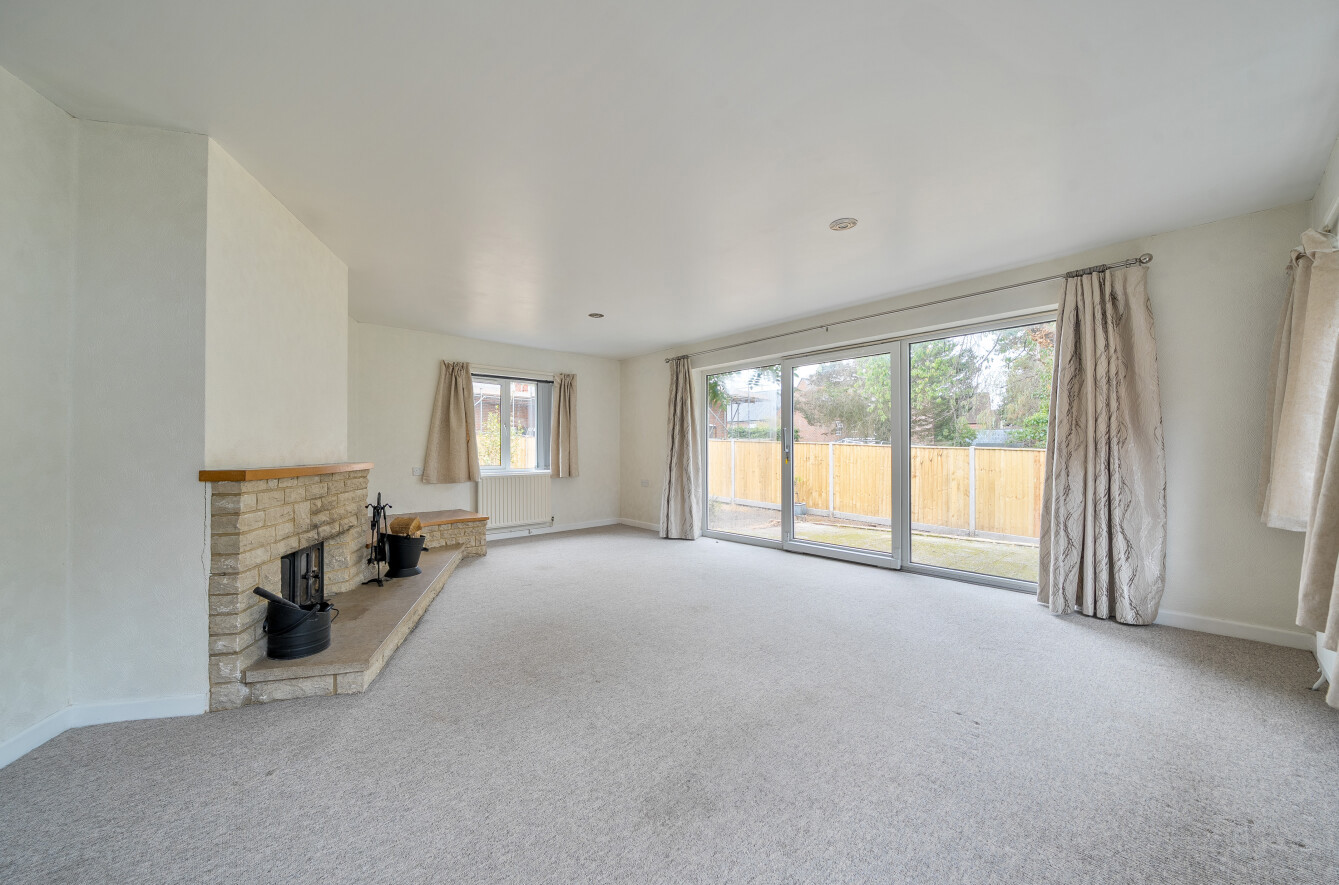 Sandy Lane, Romsey, SO51 - Charters
