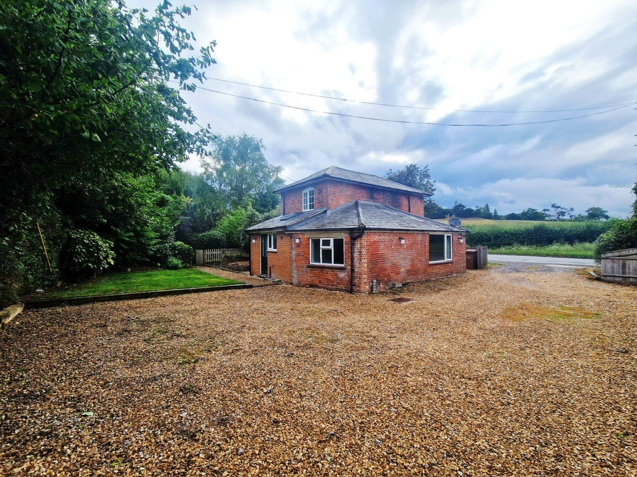 Mainstone, Romsey, Hampshire, SO51 - Charters