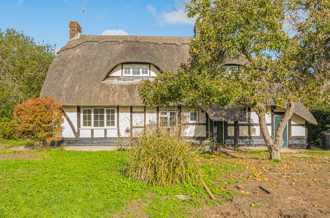 Lee Lane, Lee, Romsey, Hampshire, SO51 Lee Lane, Lee, Romsey, Hampshire, SO51 - Charters