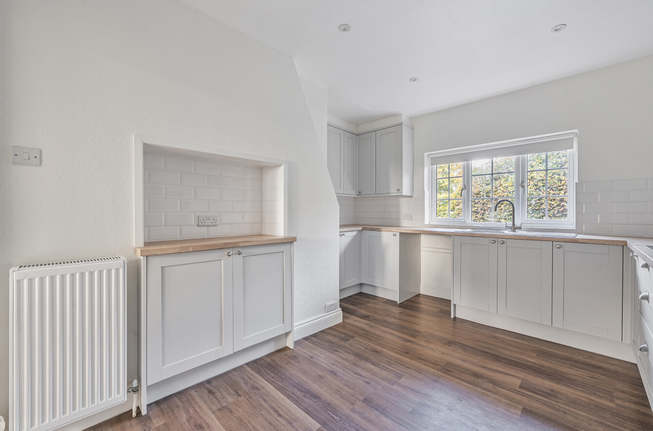 Lee Lane, Lee, Romsey, Hampshire, SO51 - Charters
