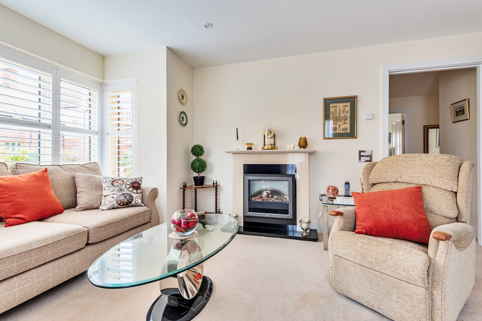 Walter Lane, Eastleigh, Hampshire, SO50 Walter Lane, Eastleigh, Hampshire, SO50 - Charters