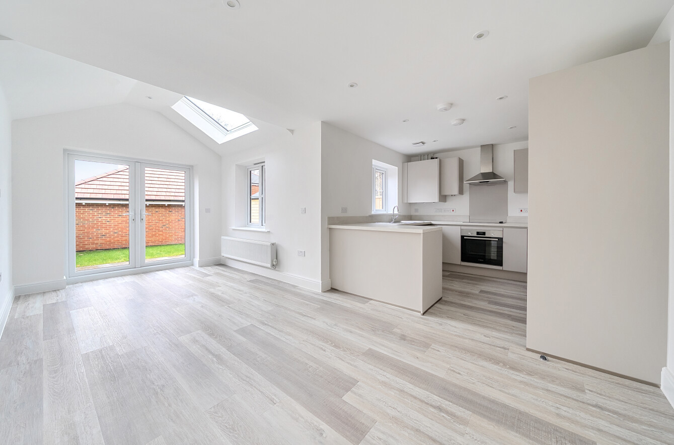 Knightwood Chase, Fordingbridge, Hampshire, SP6 - Charters