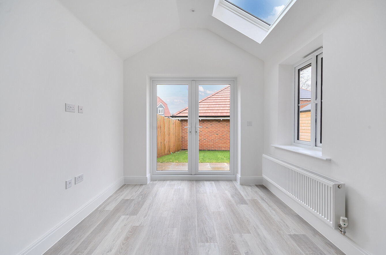 Knightwood Chase, Fordingbridge, Hampshire, SP6 - Charters