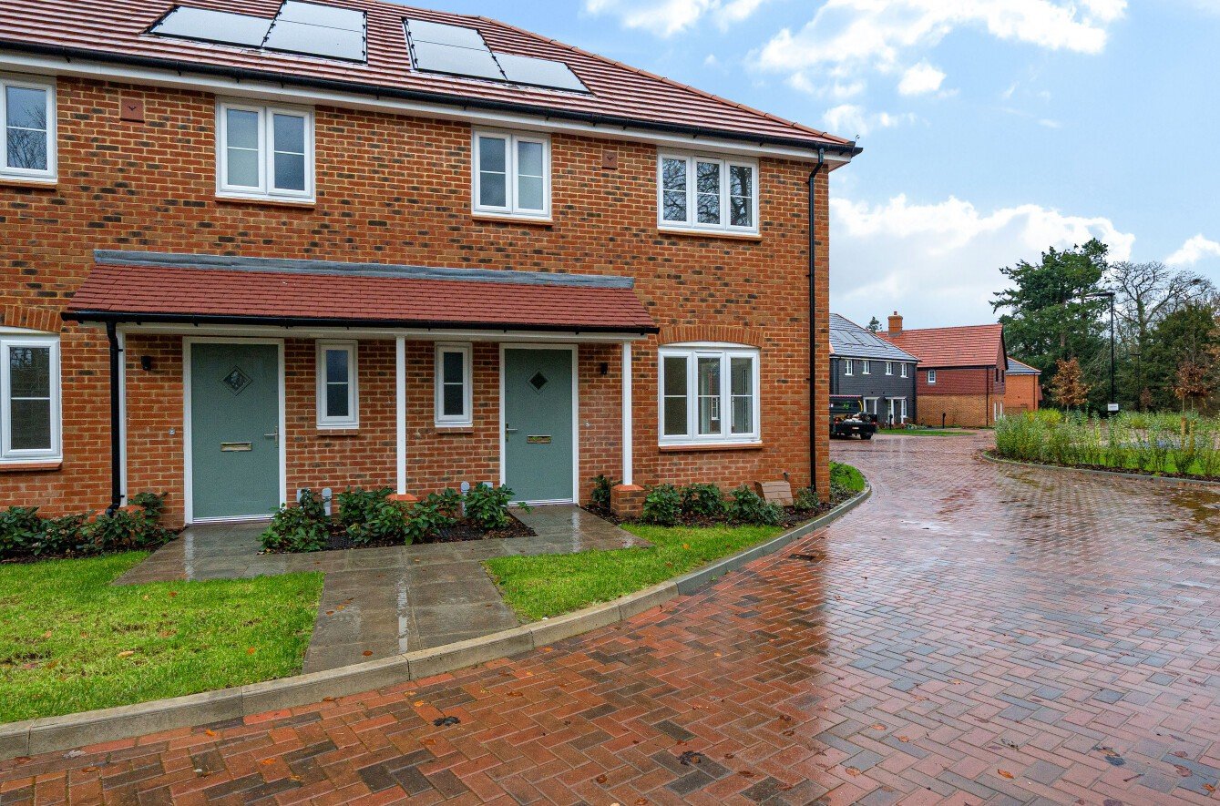 Egret Way, Fordingbridge, Hampshire, SP6 - Charters