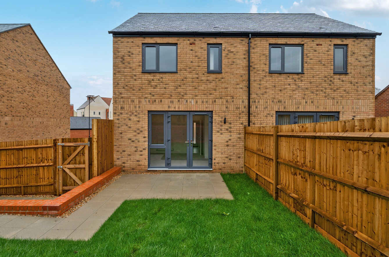 Rotherley Gardens, Winchester, Hampshire, SO22 - Charters