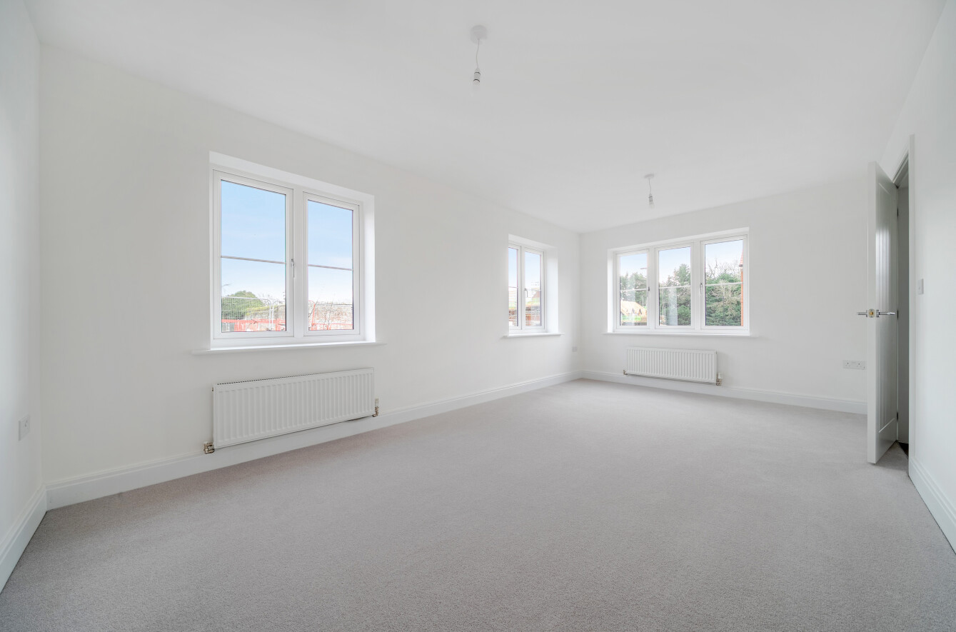 Worting Park Avenue, Worting Park, Basingstoke, Hampshire, RG23 - Charters