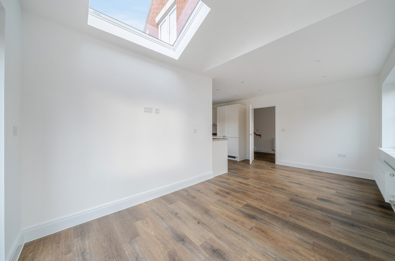 Worting Park Avenue, Worting Park, Basingstoke, Hampshire, RG23 - Charters