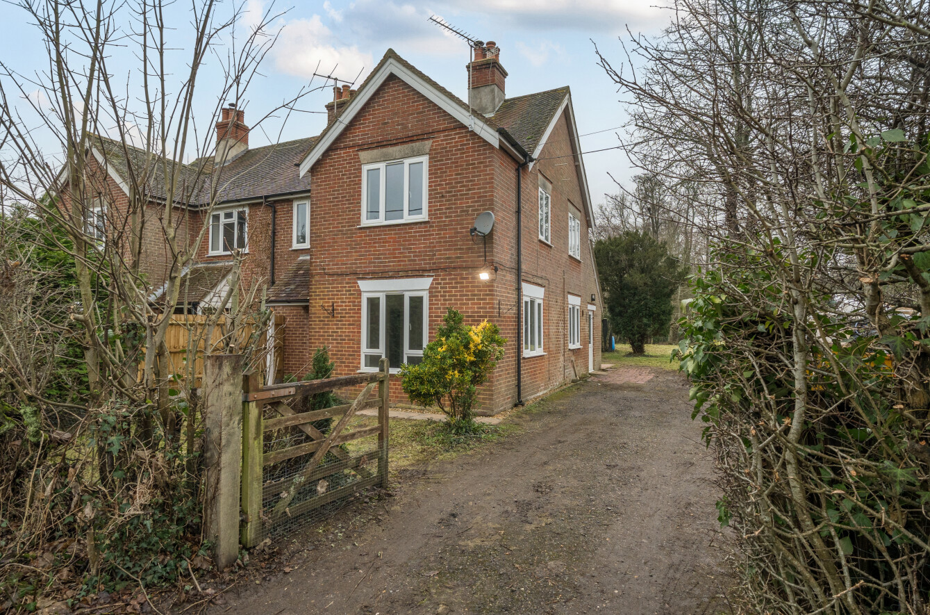 Lyburn Road, Hamptworth, Salisbury, Wiltshire, SP5 - Charters