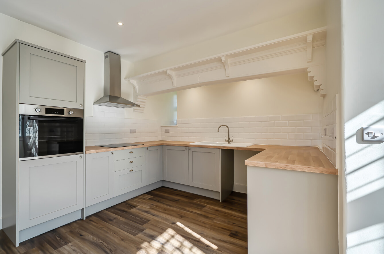 Broadlands Park, Romsey, Hampshire, SO51 - Charters