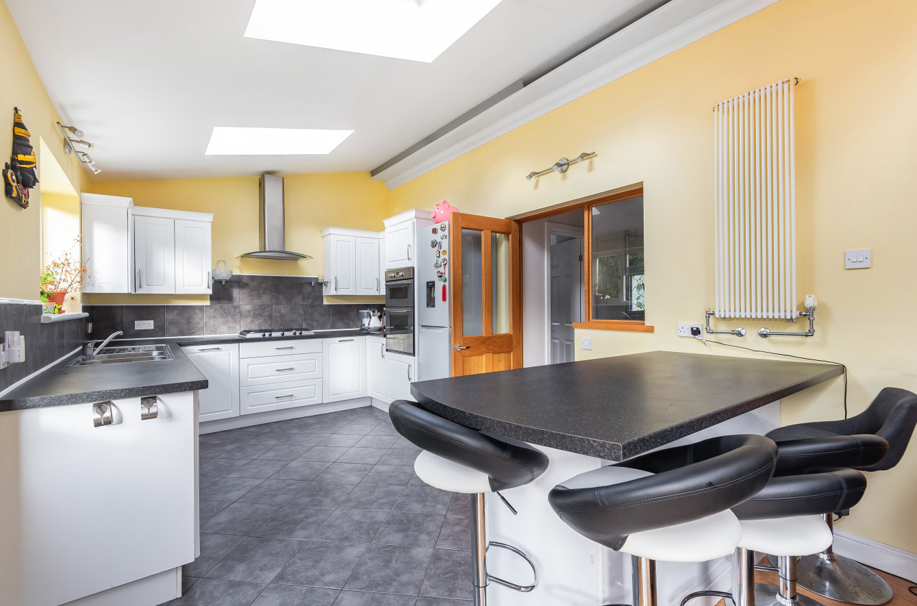 Bassett Avenue, Bassett, Southampton, Hampshire, SO16 - Charters
