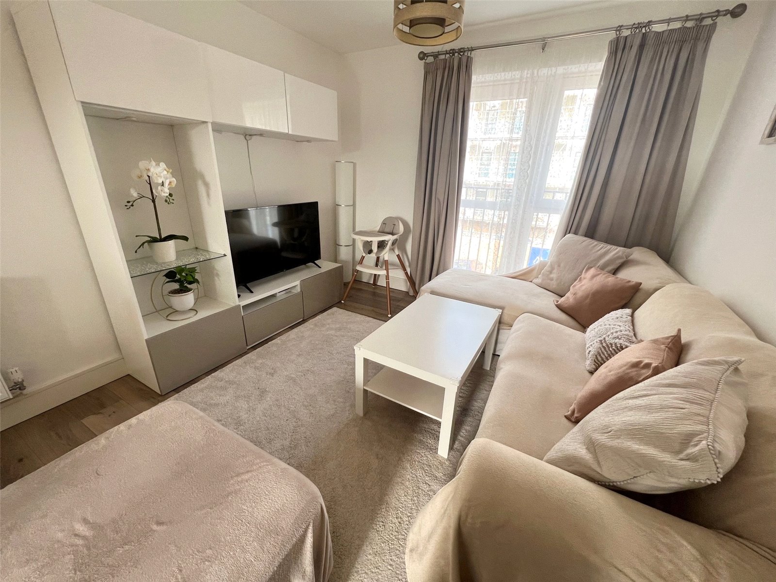 Meridian Way, Southampton, SO14 - Charters