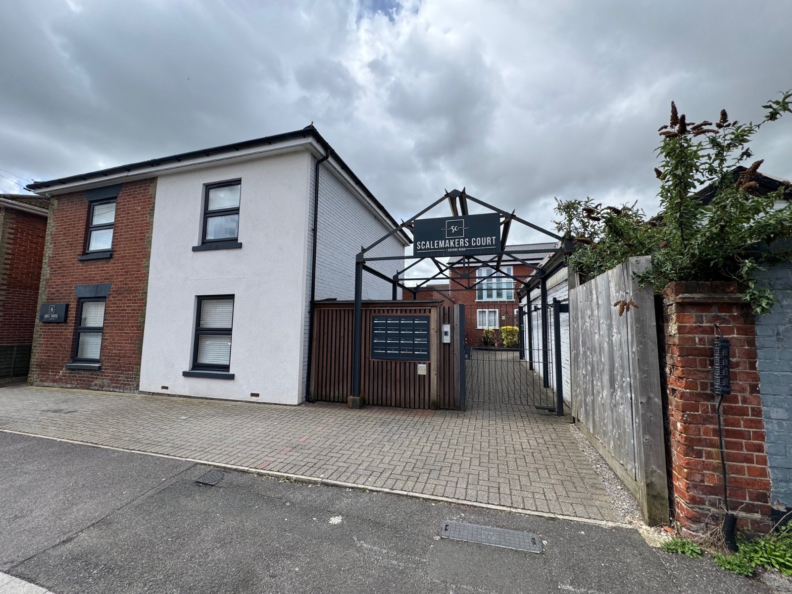 Bourne Road, Southampton, Hampshire, SO15