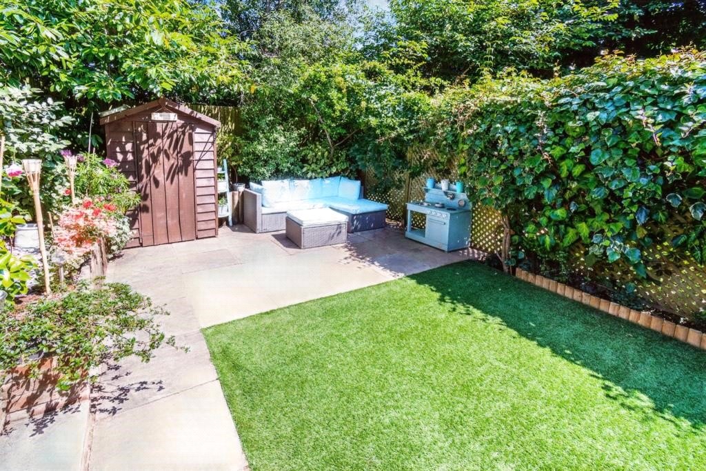 Bassett Avenue, Bassett, Southampton, Hampshire, SO16 - Charters