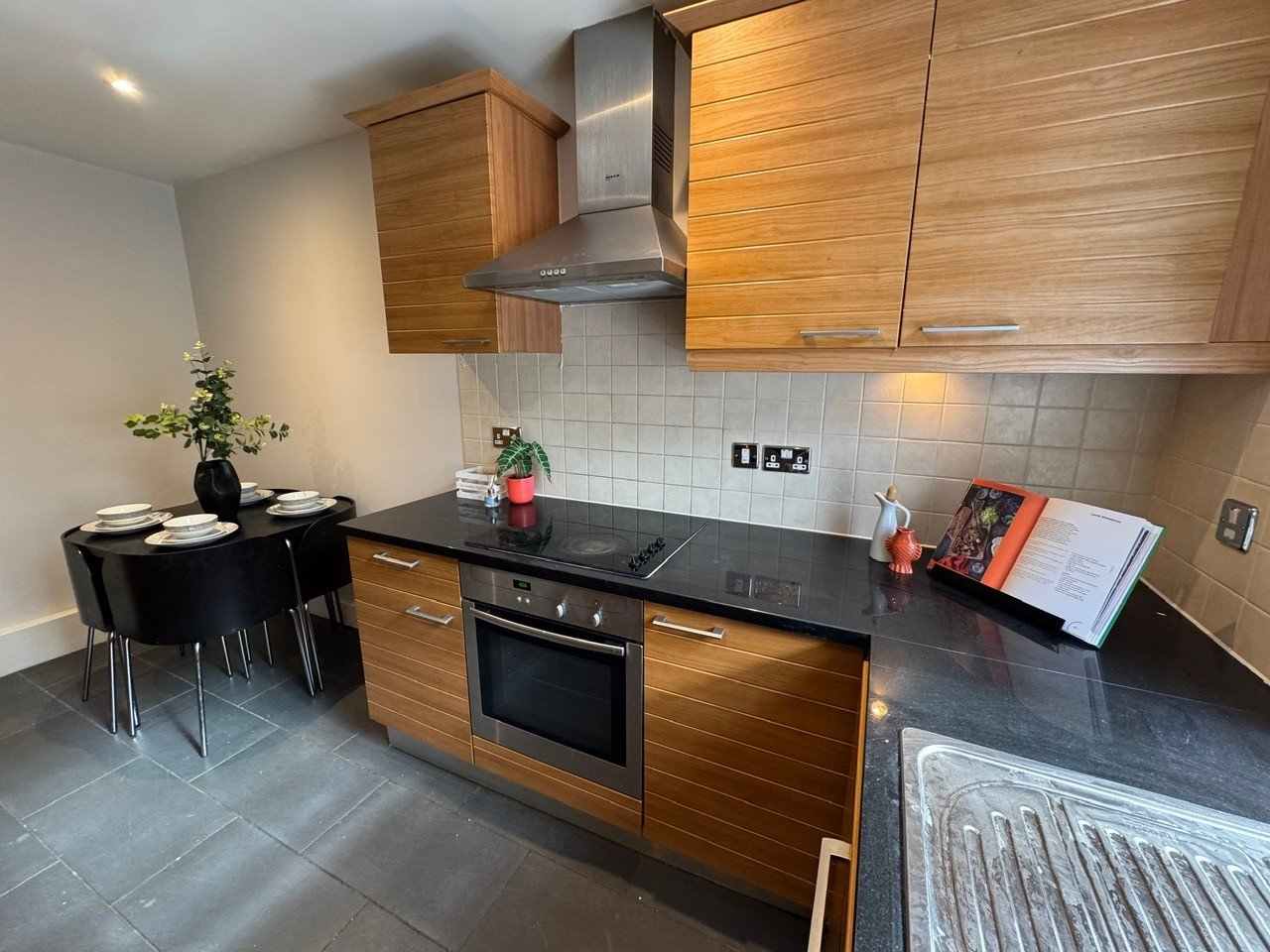 Queens Terrace, Southampton, Hampshire, SO14 Queens Terrace, Southampton, Hampshire, SO14 - Charters