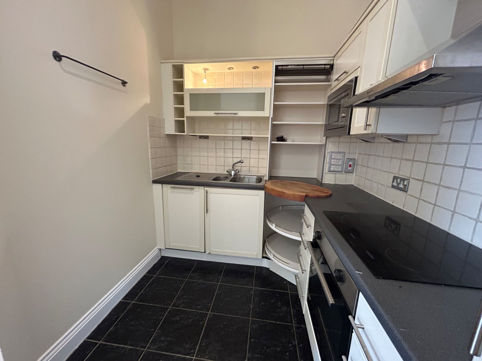 Canute Road, Southampton, SO14