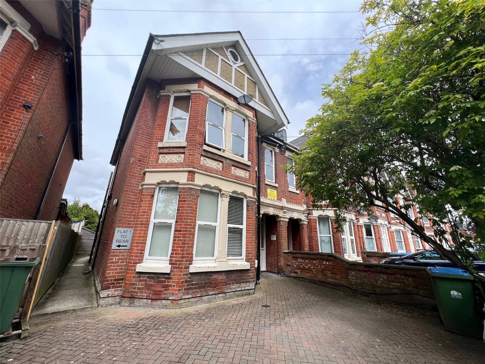 Thornbury Avenue, Southampton, Hampshire, SO15 - Charters