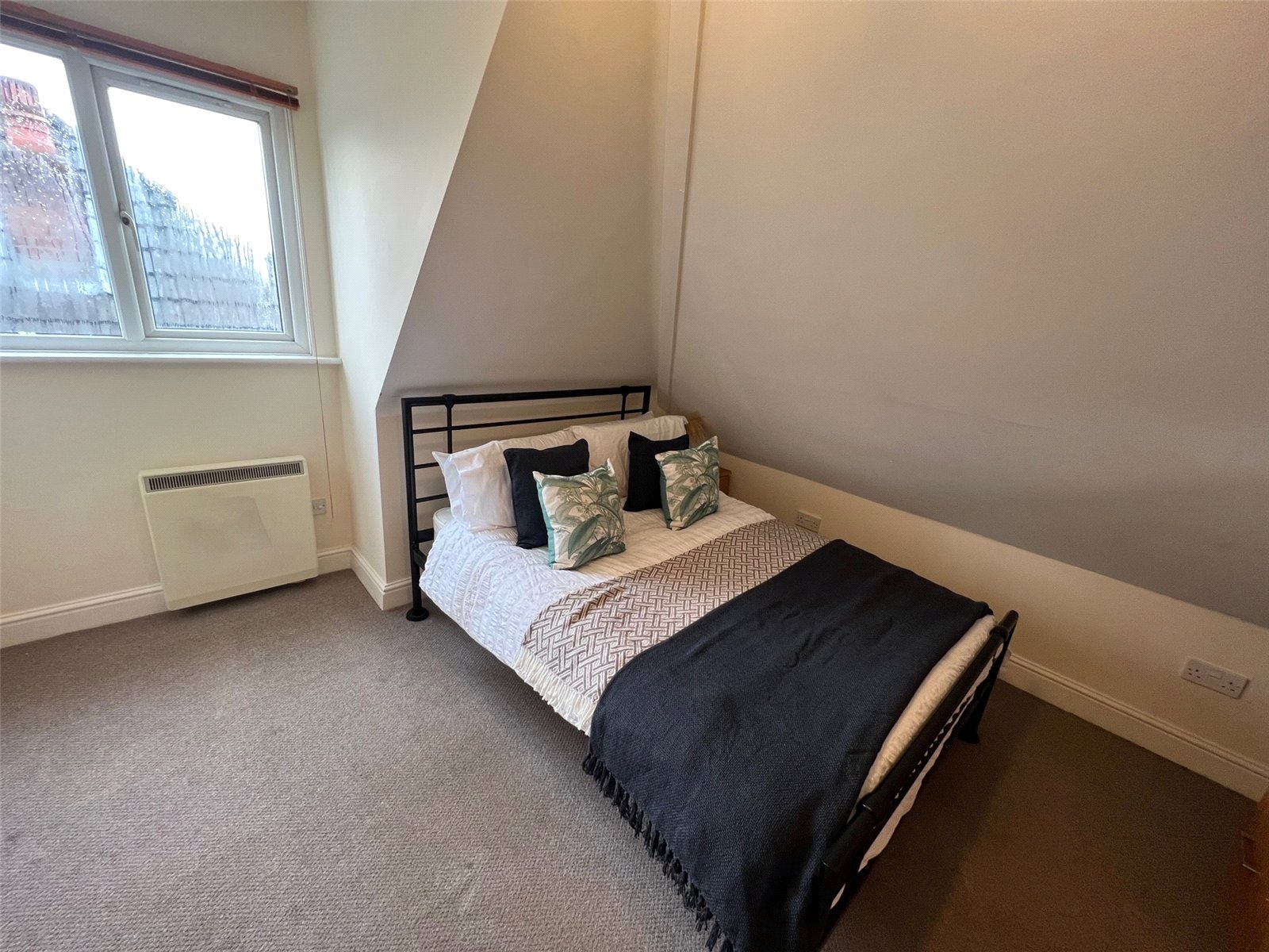 Thornbury Avenue, Southampton, Hampshire, SO15