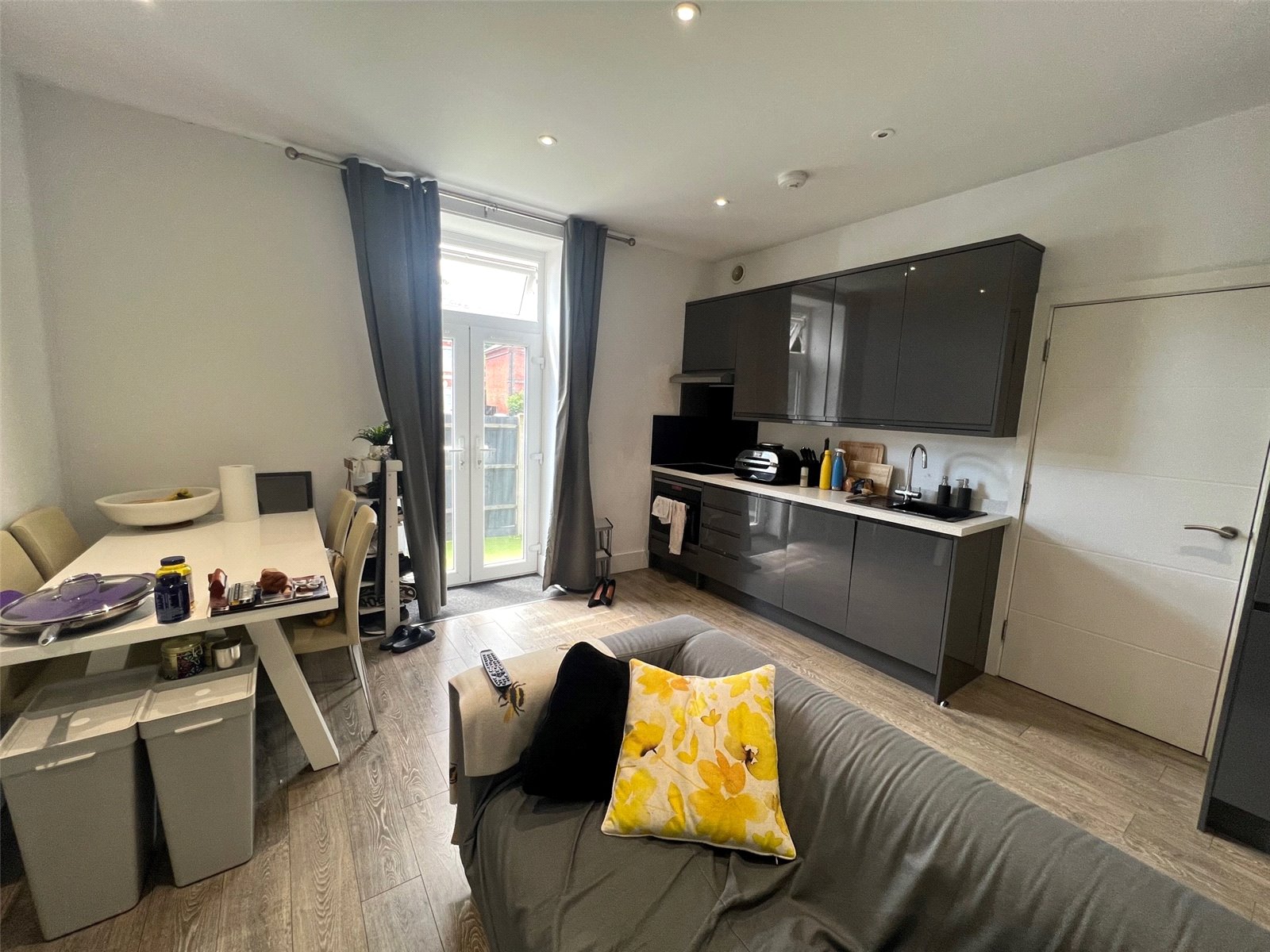 Millbrook Road East, Southampton, Hampshire, SO15 Millbrook Road East, Southampton, Hampshire, SO15 - Charters