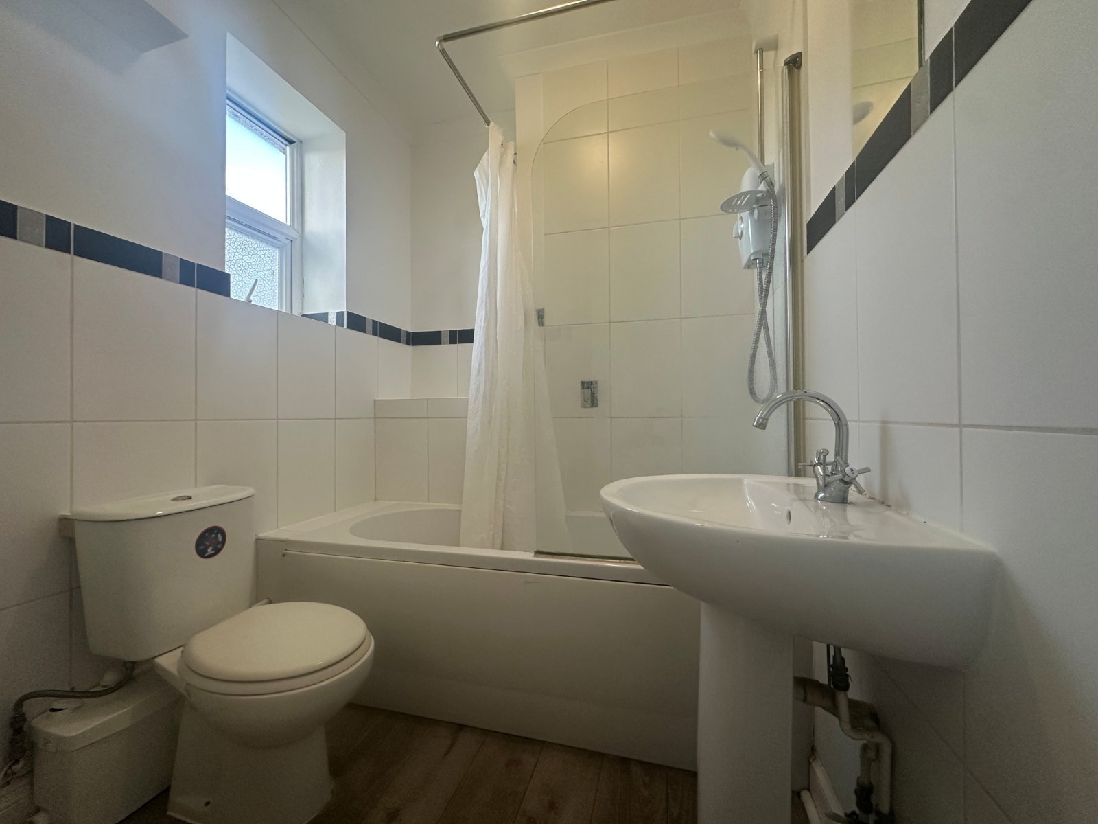 Bitterne Road, Bitterne Village, Southampton, Hampshire, SO18