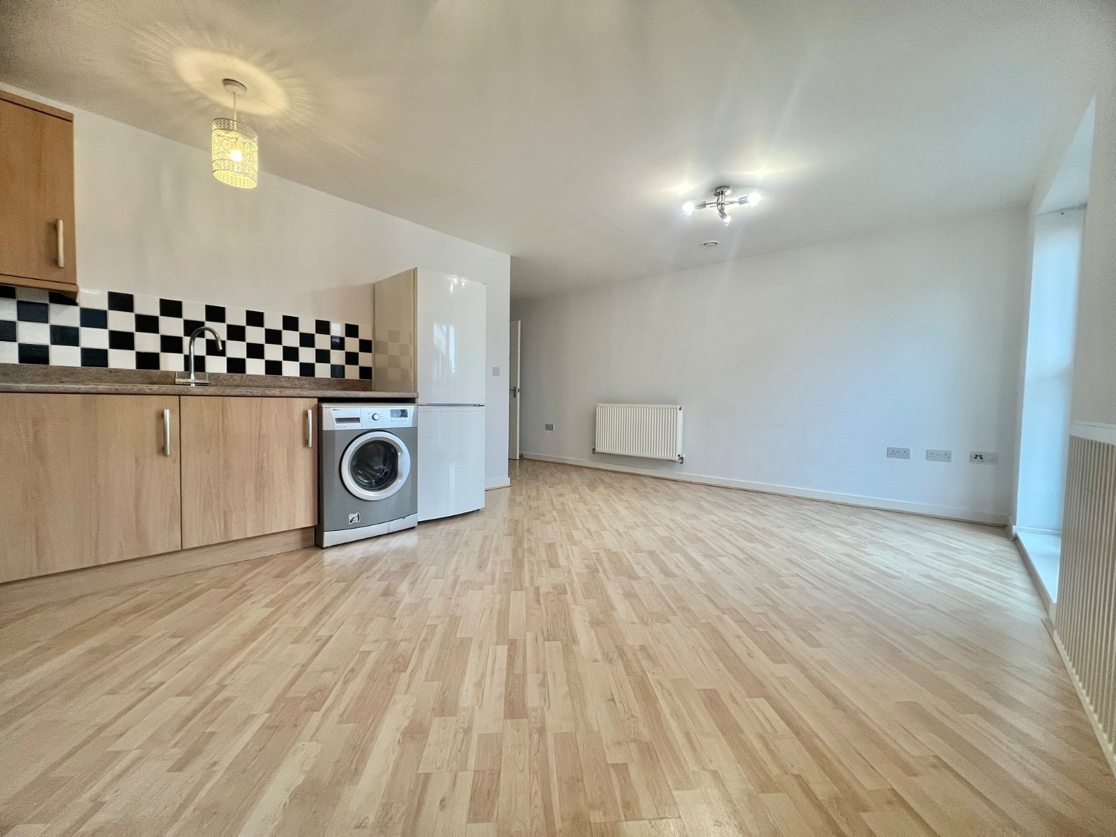 Hinkler Road, Southampton, Hampshire, SO19 - Charters