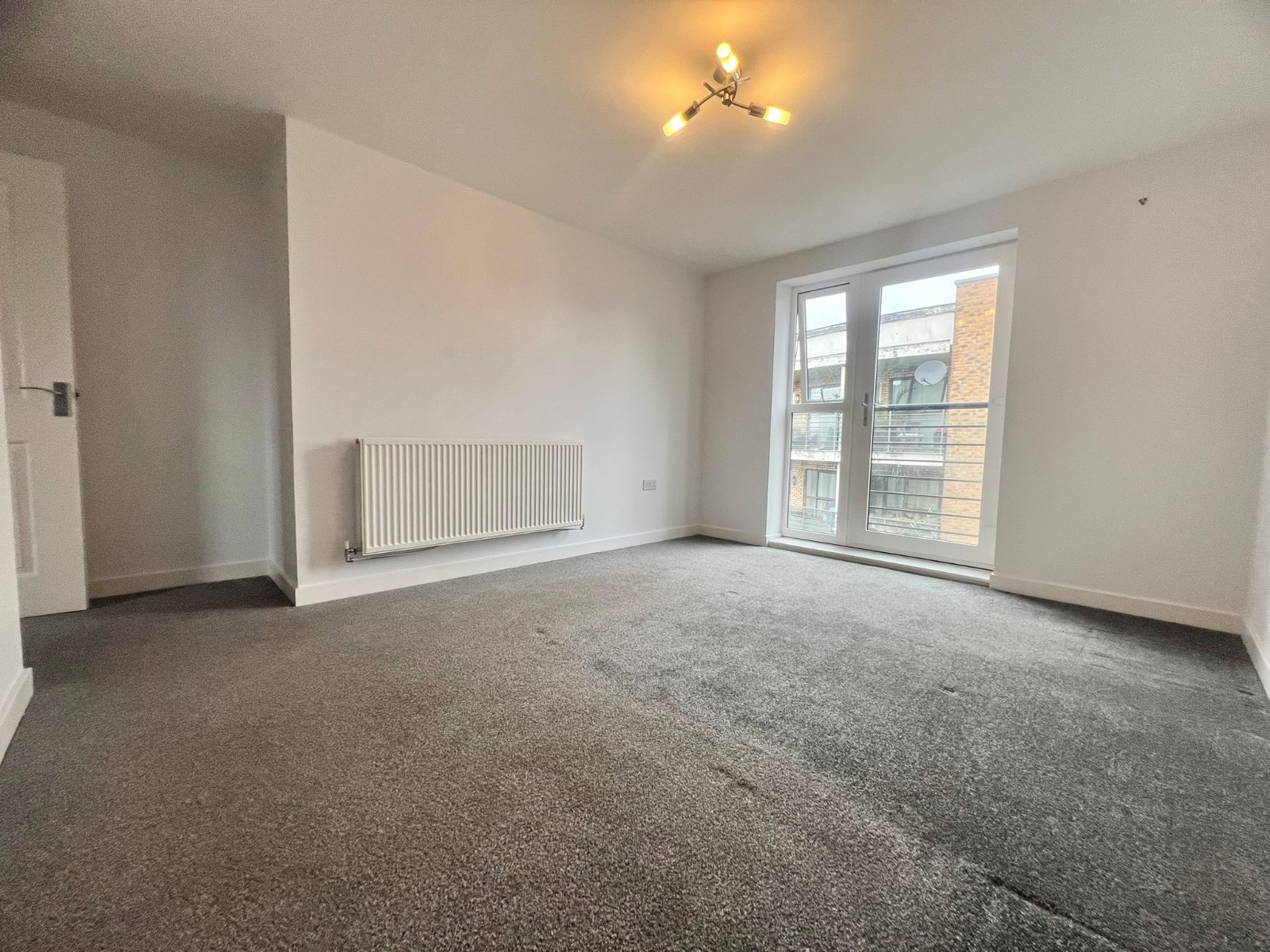 Hinkler Road, Southampton, Hampshire, SO19 - Charters