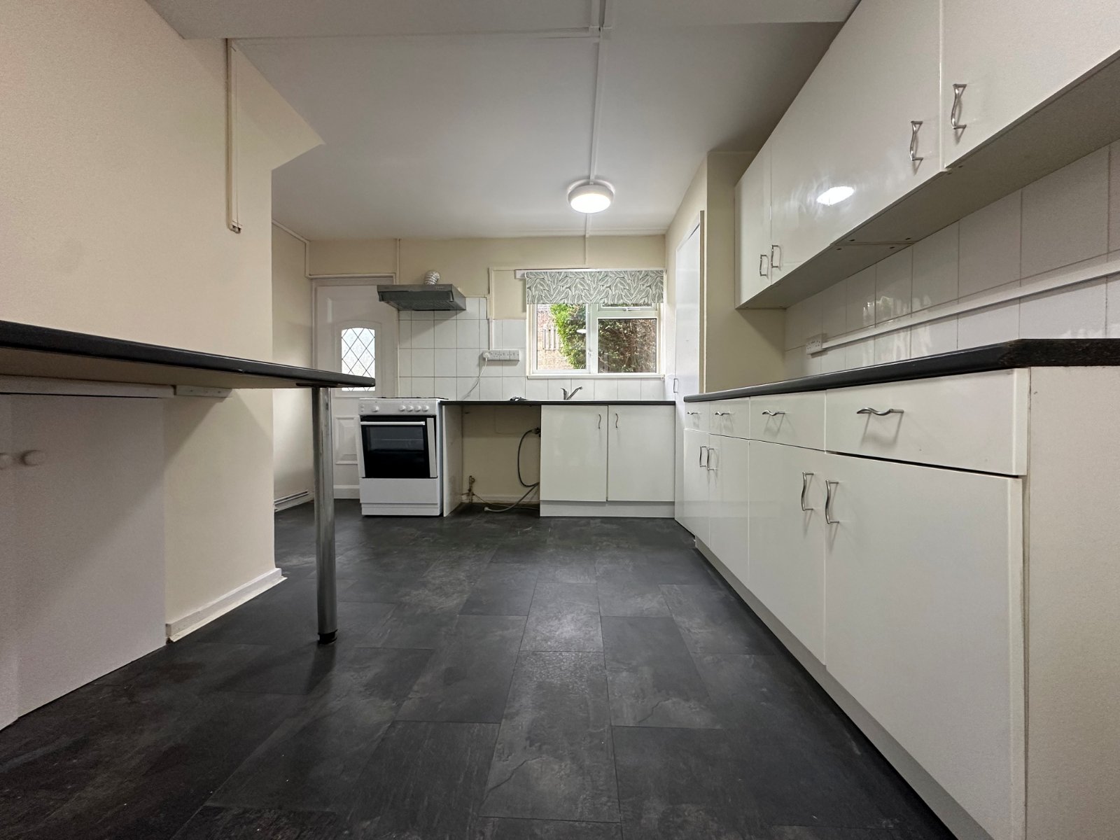 Hinkler Road, Thornhill, Southampton, Hampshire, SO19 - Charters