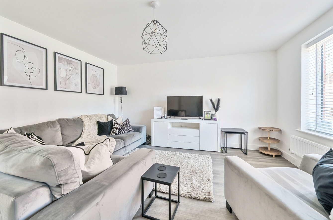 Shaw Vale, Bursledon, Southampton, Hampshire, SO31 - Charters