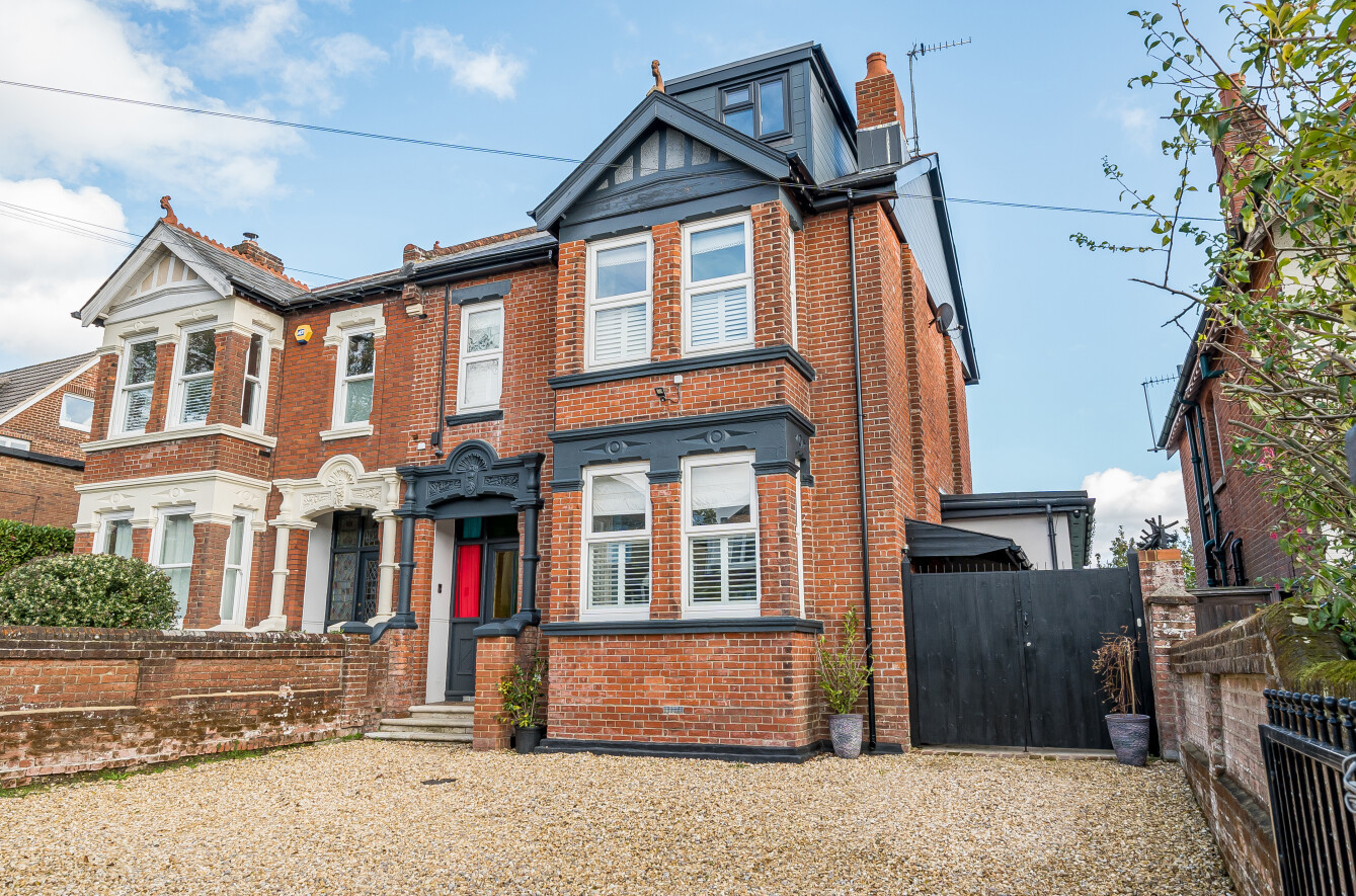Grosvenor Road, Southampton, Hampshire, SO17 Grosvenor Road, Southampton, Hampshire, SO17 - Charters