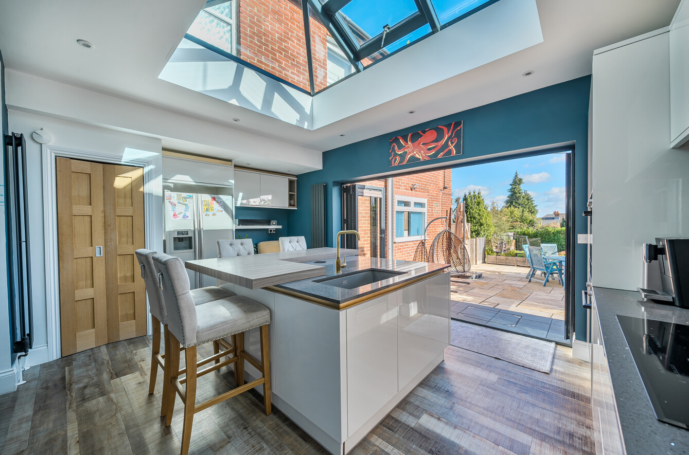 Grosvenor Road, Southampton, Hampshire, SO17 Grosvenor Road, Southampton, Hampshire, SO17 - Charters