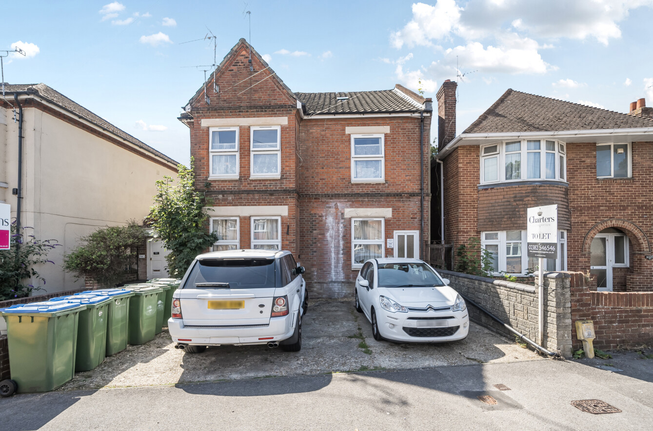 Westridge Road, Southampton, Hampshire, SO17 - Charters