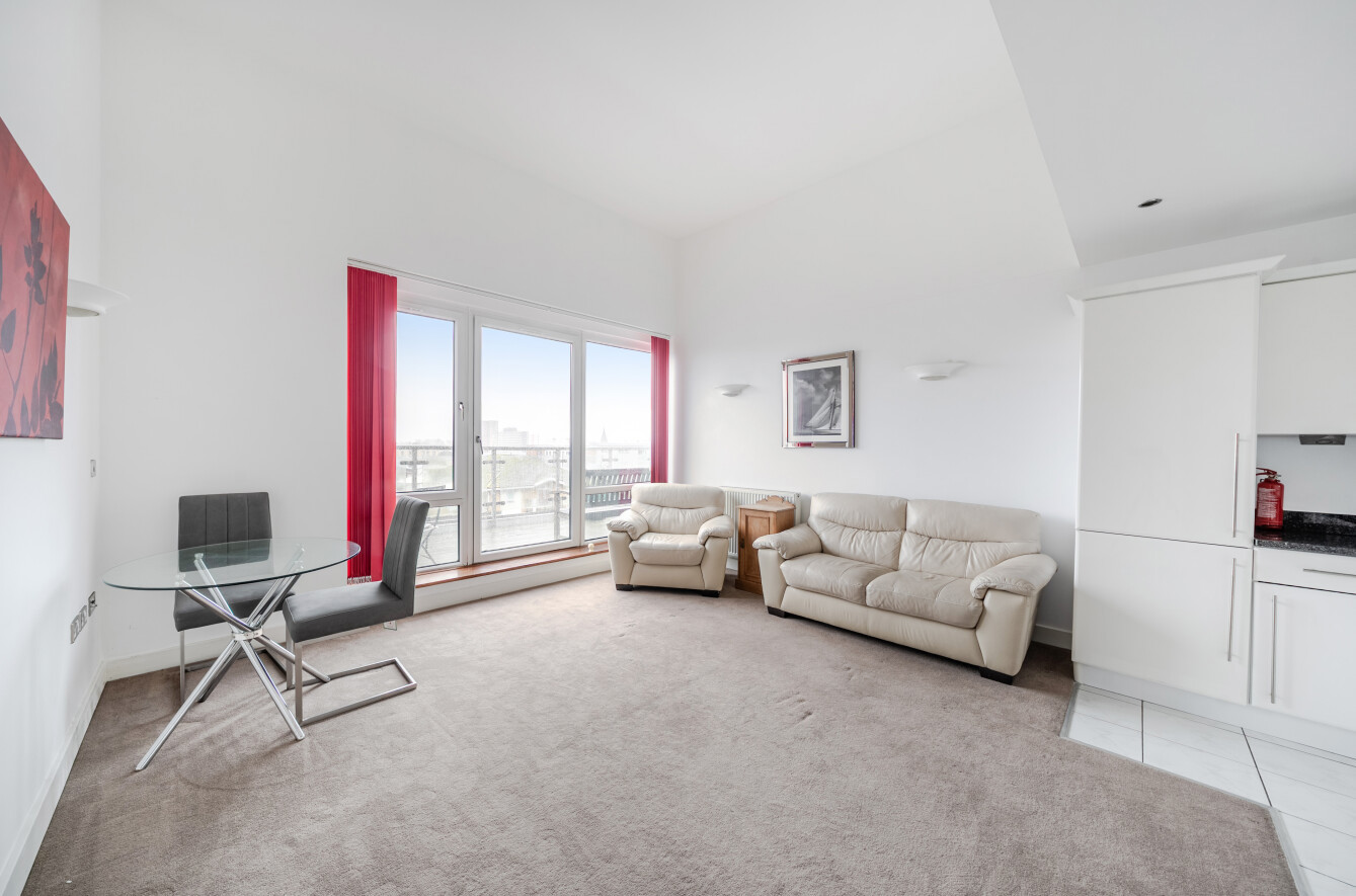 High Street, Southampton, Hampshire, SO14 High Street, Southampton, Hampshire, SO14 - Charters