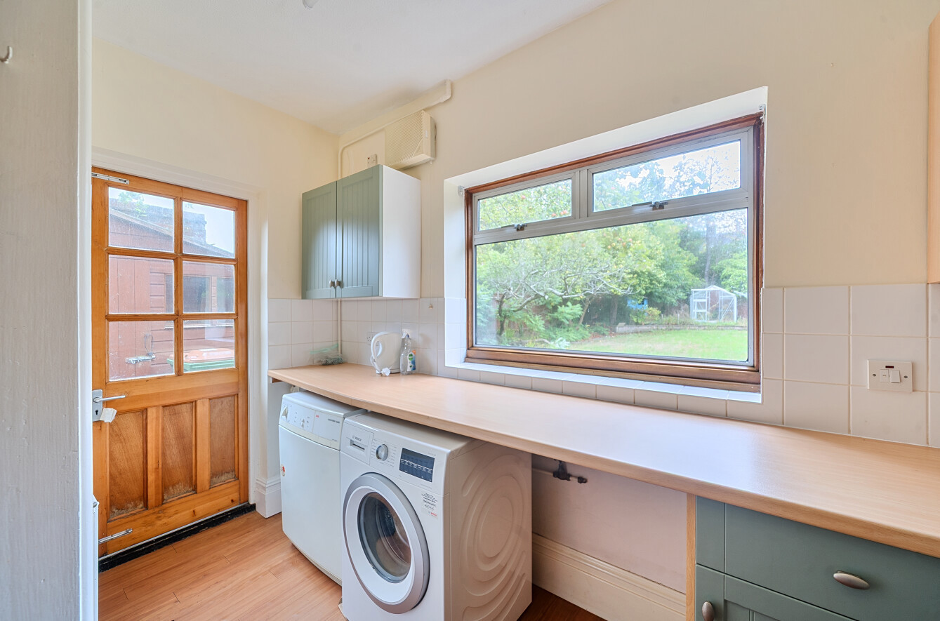 Bassett Gardens, Southampton, Hampshire, SO16 - Charters
