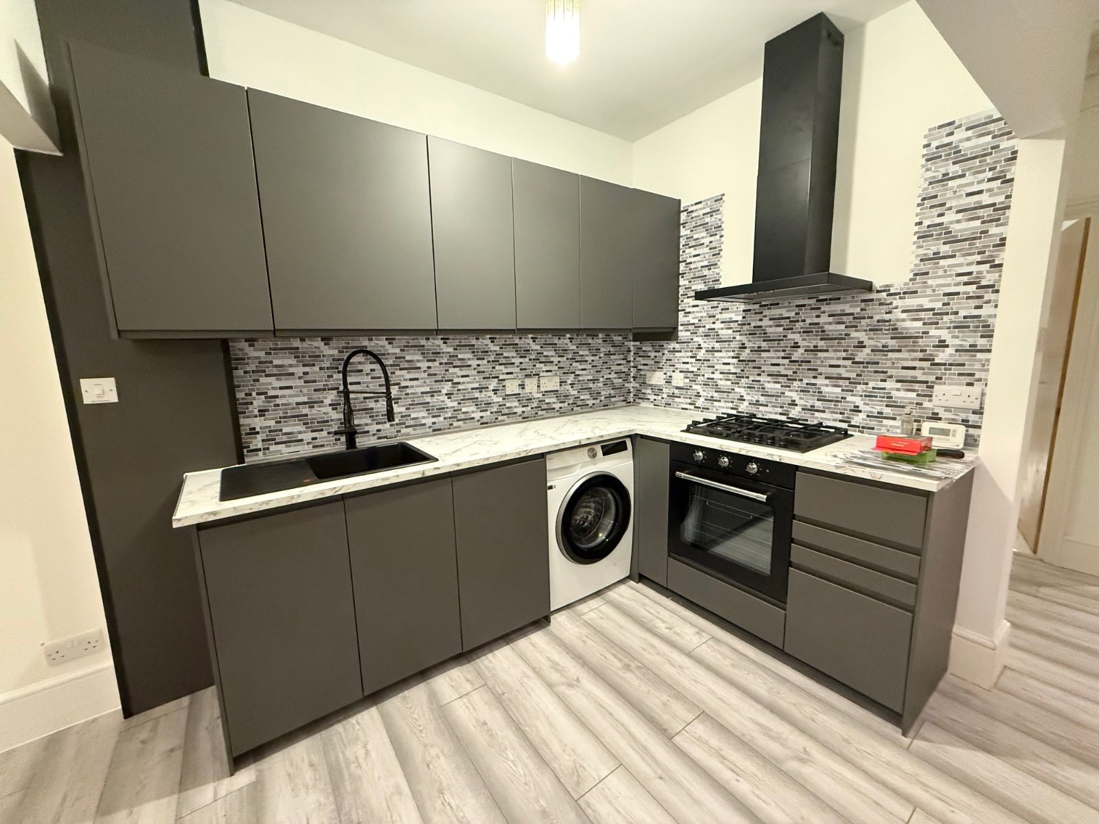 Platform Road, Southampton, Hampshire, SO14 Platform Road, Southampton, Hampshire, SO14 - Charters