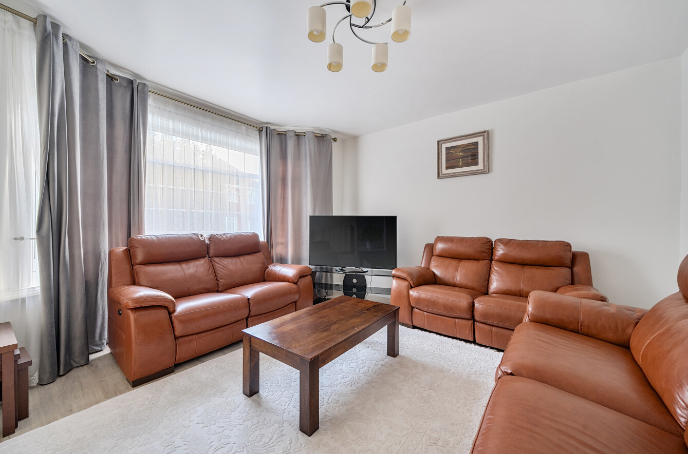 Butterfield Road, Southampton, Hampshire, SO16 Butterfield Road, Southampton, Hampshire, SO16 - Charters