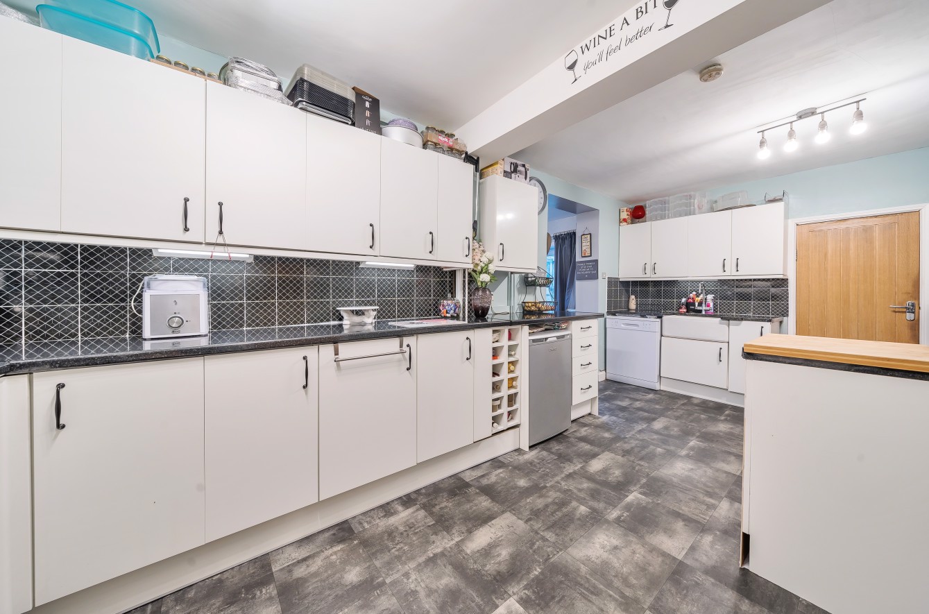 Clifton Road, Regents Park, Southampton, Hampshire, SO15 - Charters