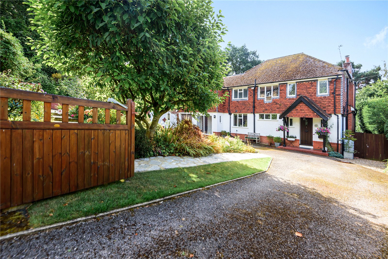 Bassett Heath Avenue, Bassett, Southampton, Hampshire, SO16