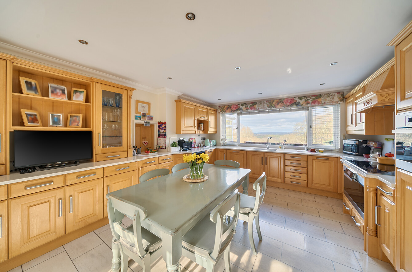 Woodside Crescent, Chilworth, Southampton, Hampshire, SO16