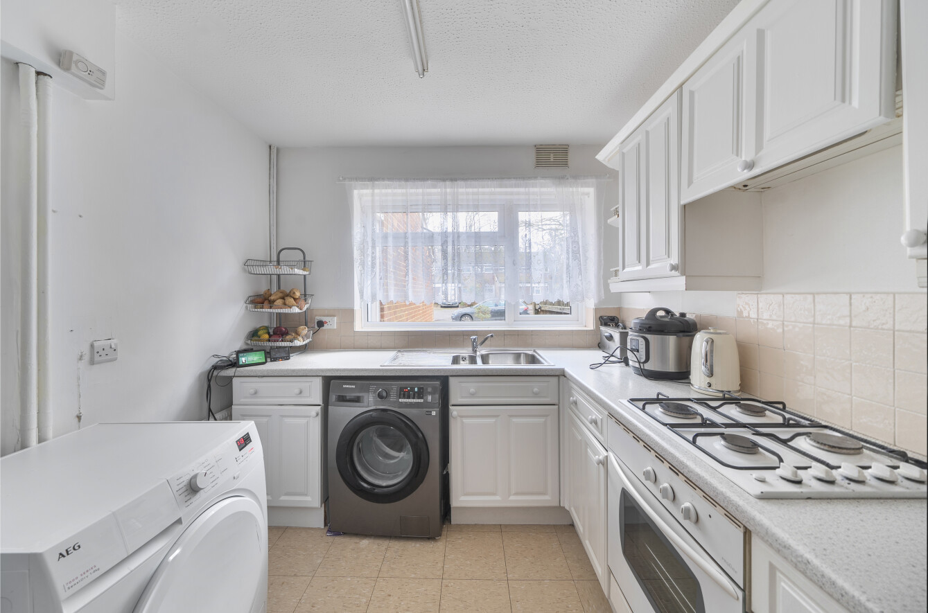 Fitzroy Close, Bassett, Southampton, SO16