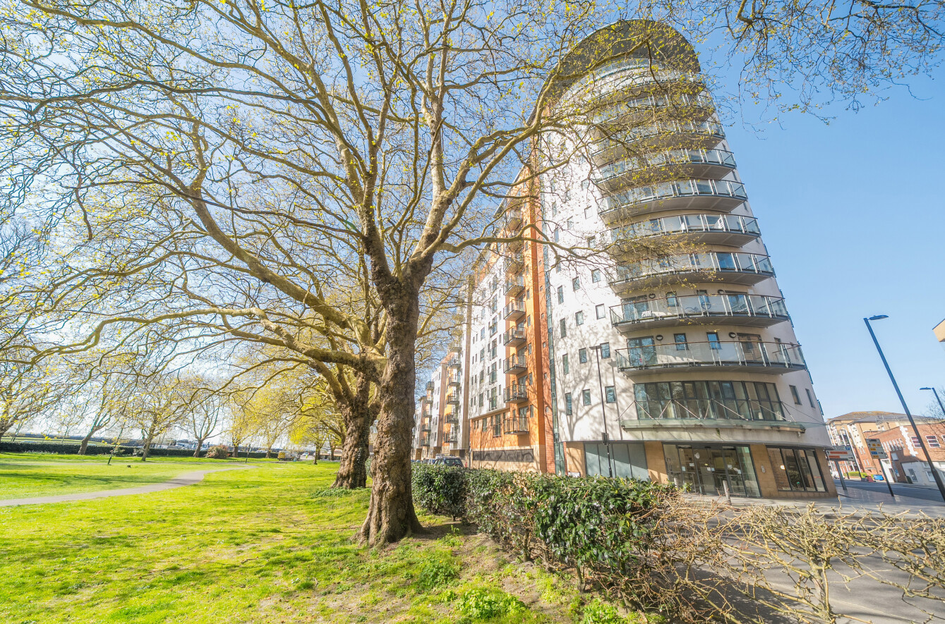 Orchard Place, Southampton, Hampshire, SO14