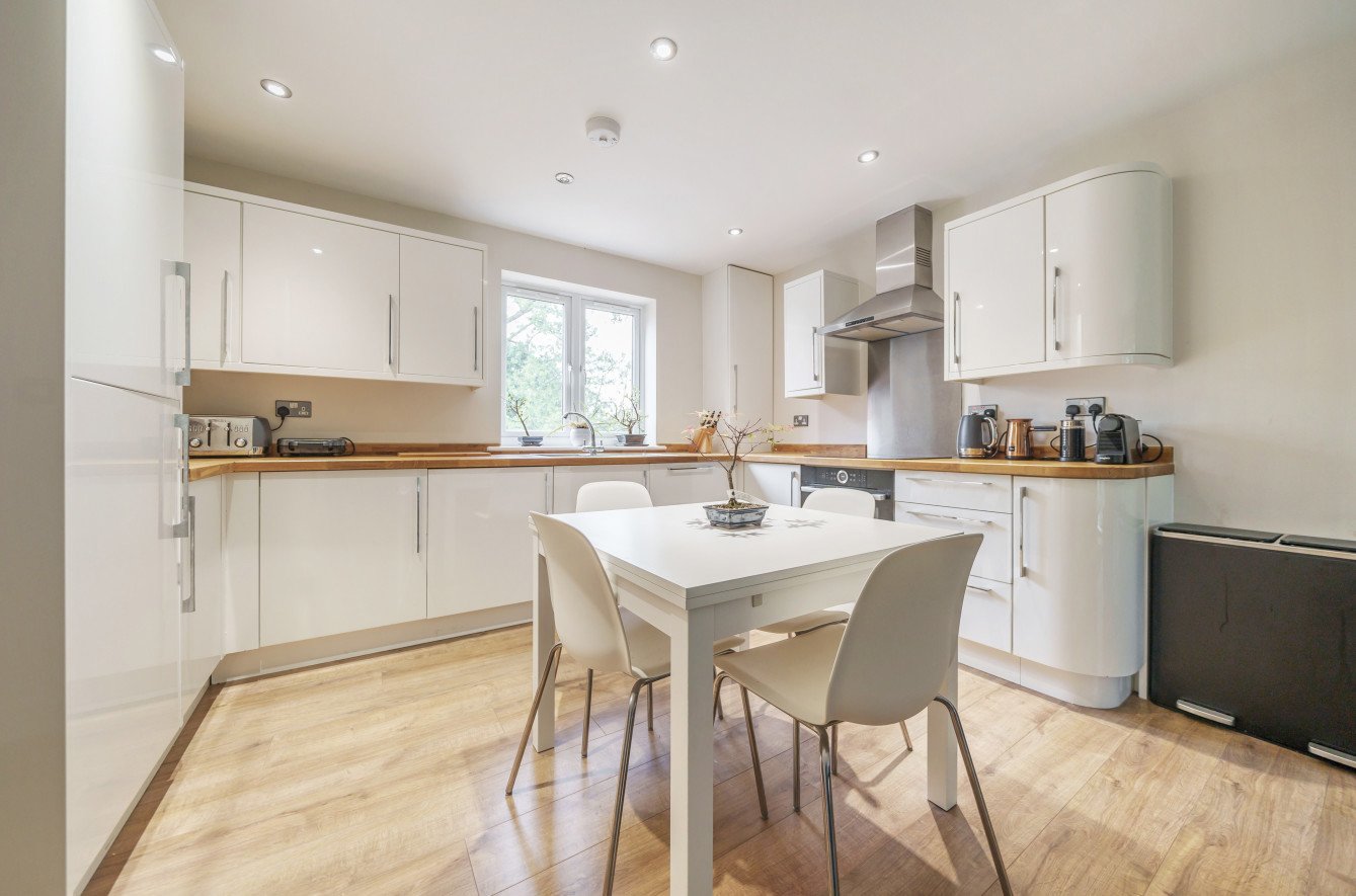 Chalk Hill, West End, Southampton, Hampshire, SO18 - Charters