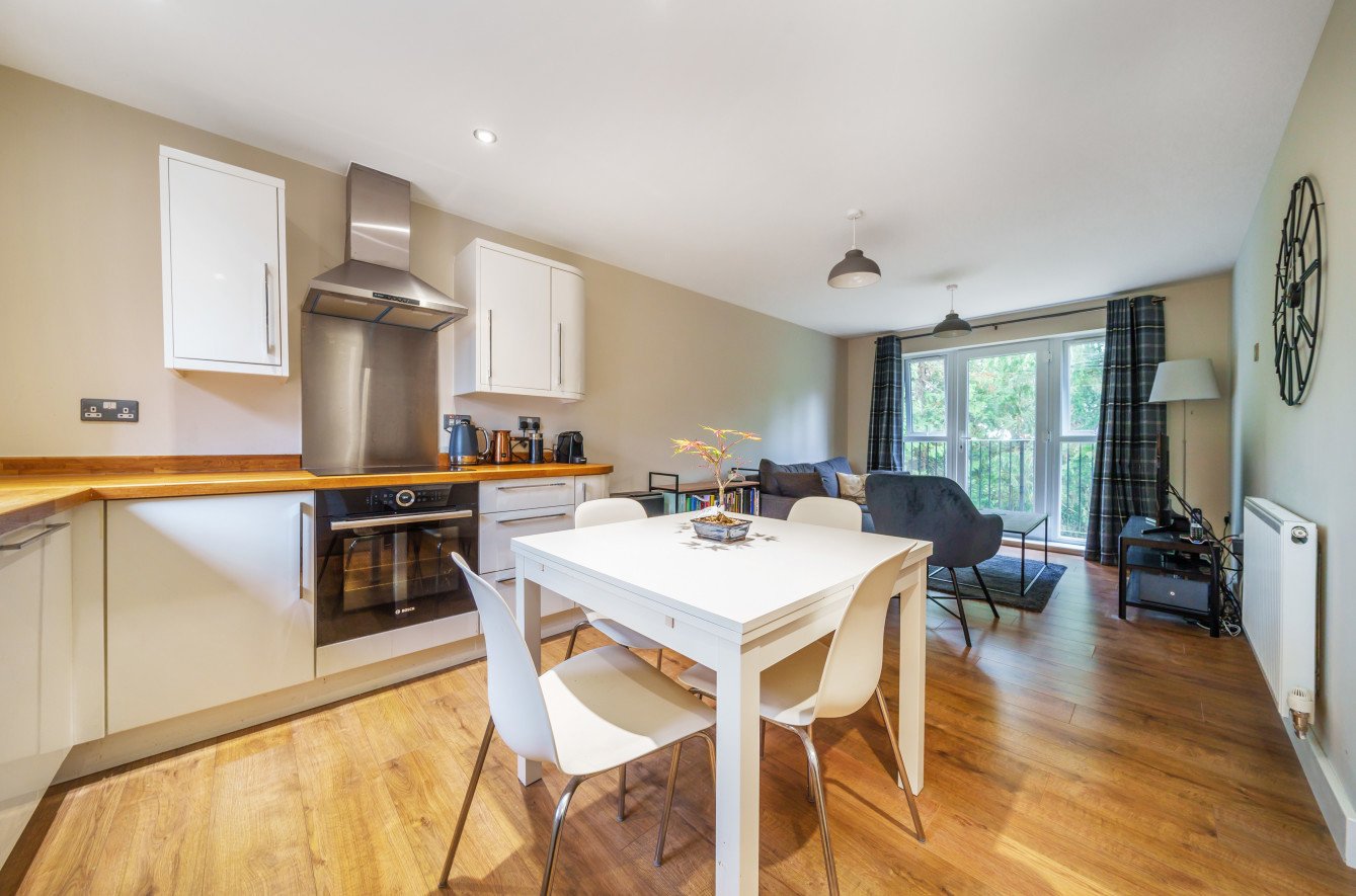 Chalk Hill, West End, Southampton, Hampshire, SO18 - Charters