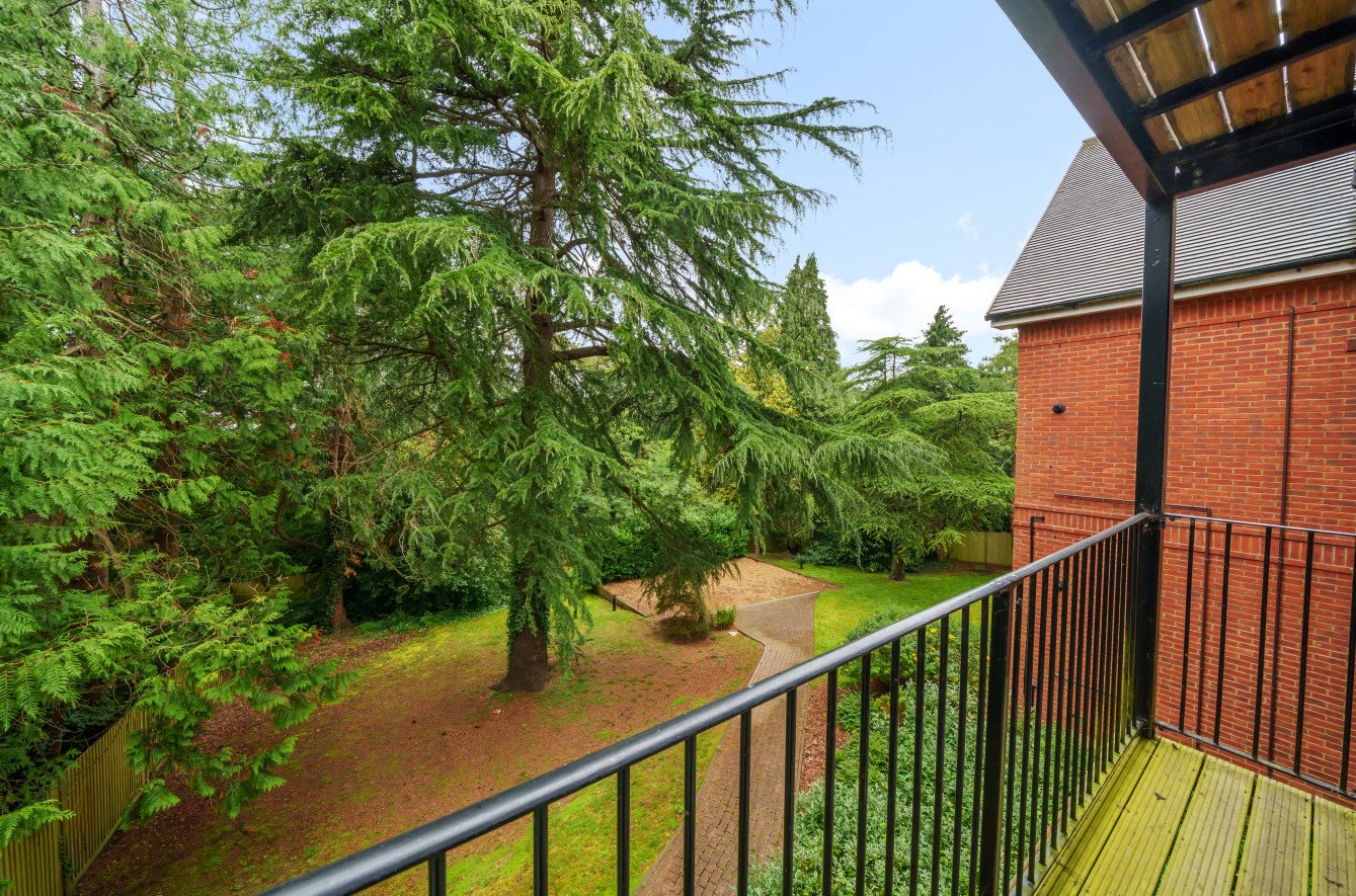 Chalk Hill, West End, Southampton, Hampshire, SO18