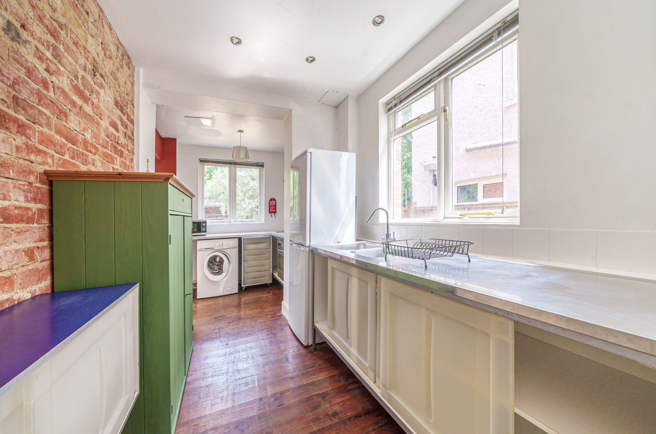 Violet Road, Bassett, Southampton, Hampshire, SO16
