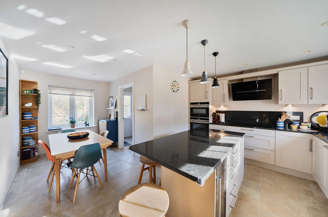 Elm Gardens, West End, Southampton, Hampshire, SO30