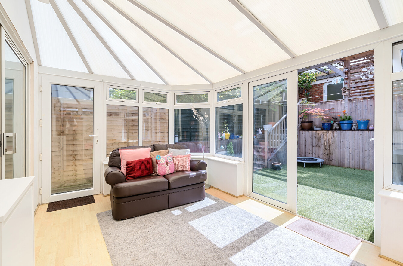 Oakwood Drive, Lordswood, Southampton, Hampshire, SO16