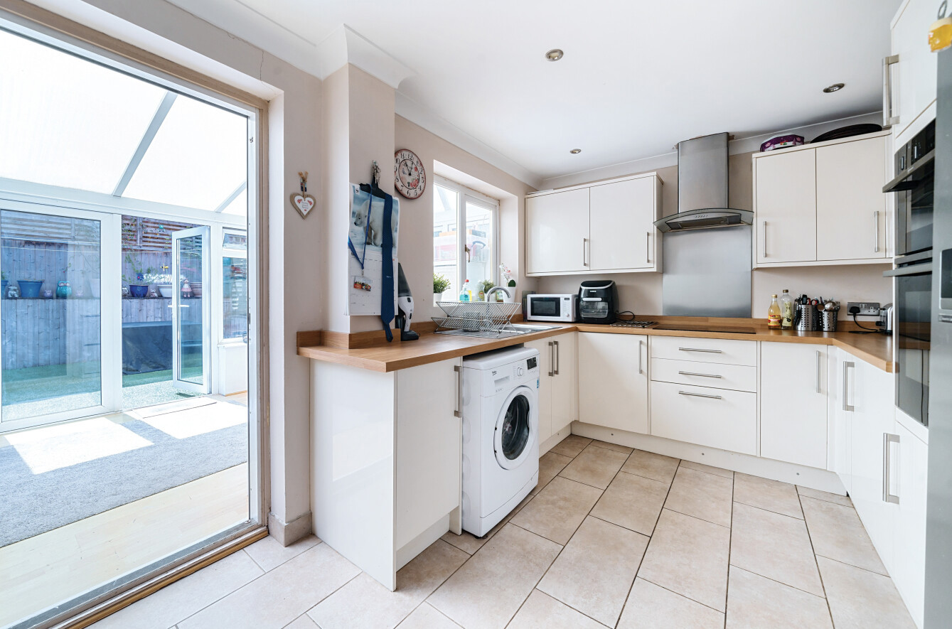 Oakwood Drive, Lordswood, Southampton, Hampshire, SO16