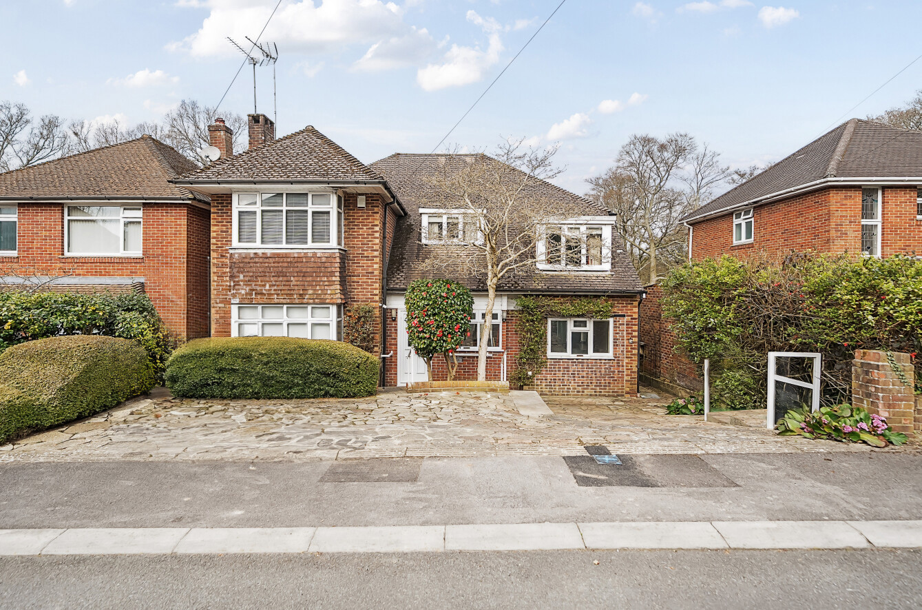 Lordswood Gardens, Bassett, Southampton, Hampshire, SO16 - Charters