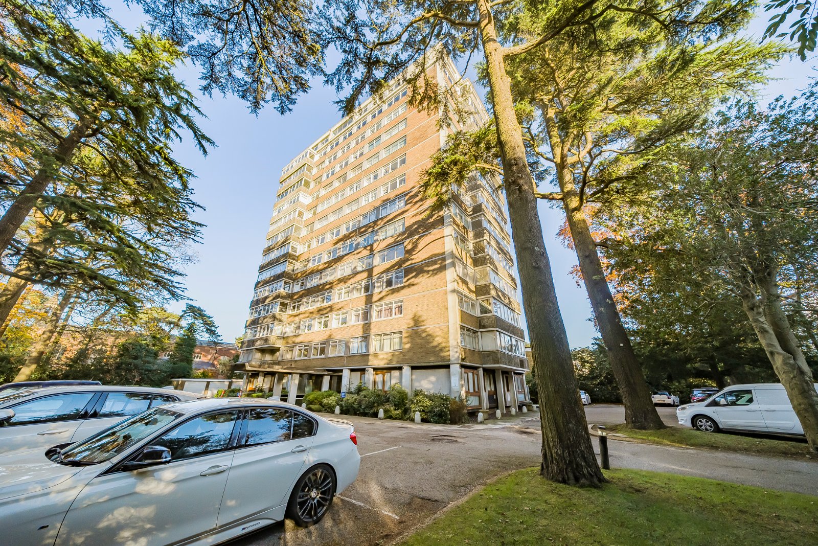 Bassett Avenue, Bassett, Southampton, Hampshire, SO16