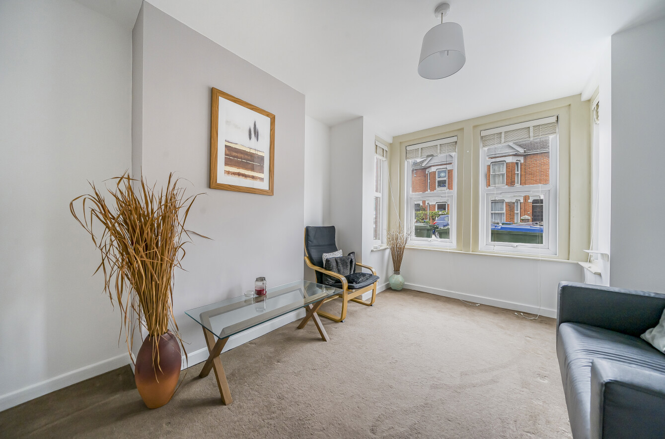 Malmesbury Road, Shirley, Southampton, Hampshire, SO15 Malmesbury Road, Shirley, Southampton, Hampshire, SO15 - Charters