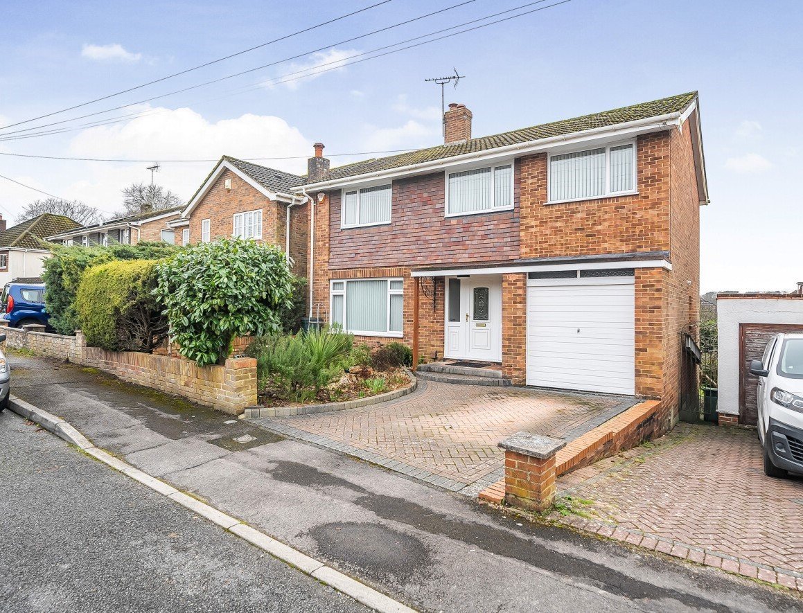 Lordswood Gardens, Bassett, Southampton, Hampshire, SO16